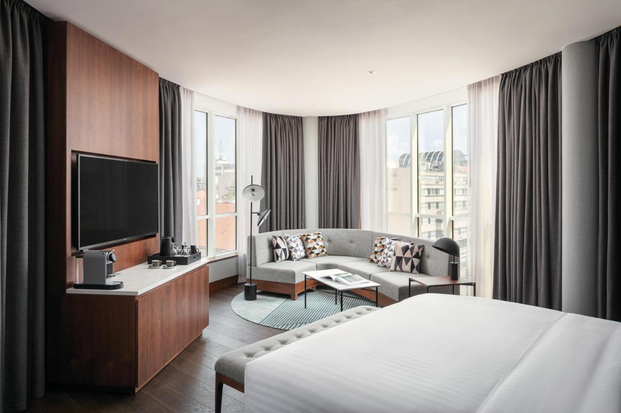Prague Marriott Hotel Екстериор снимка A suite at the hotel