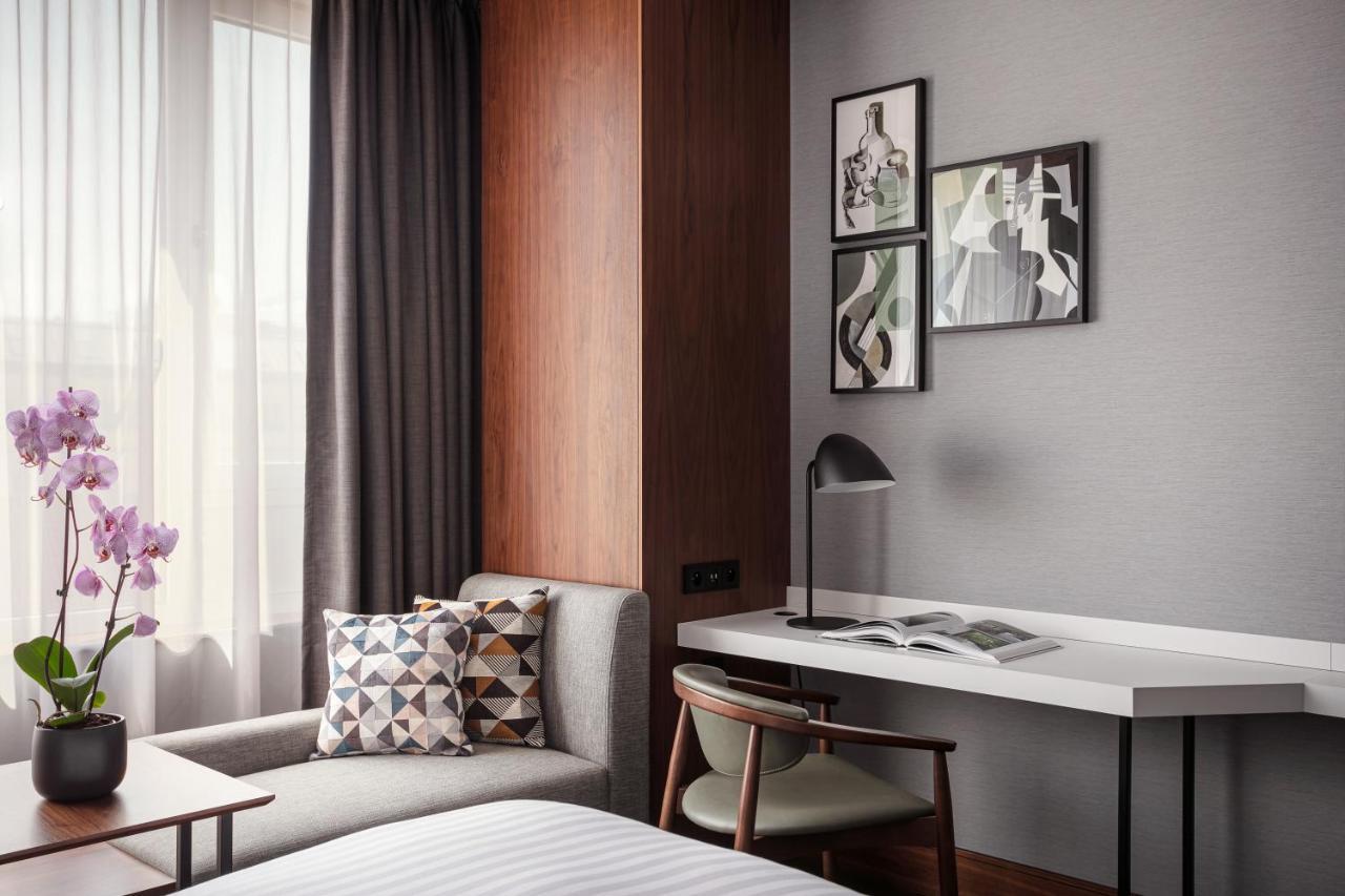 Prague Marriott Hotel Екстериор снимка Deluxe Room