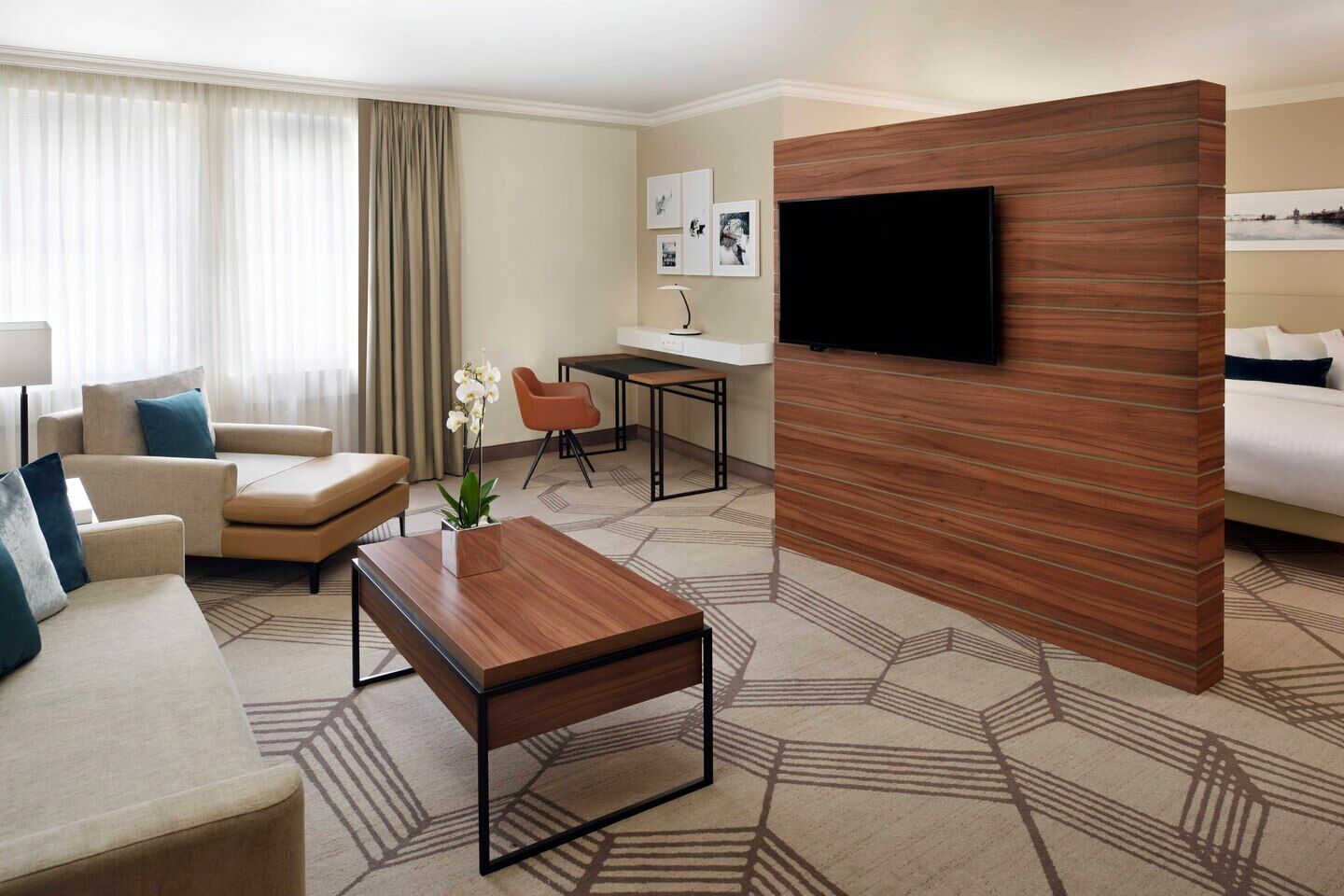 Prague Marriott Hotel Стая снимка A suite at the hotel